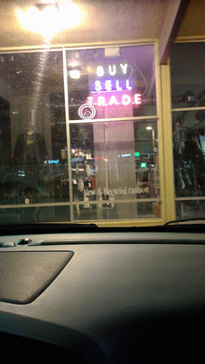 Used Clothing Store «Buffalo Exchange San Diego - Pacific Beach», reviews and photos, 1079 Garnet Ave, San Diego, CA 92109, USA