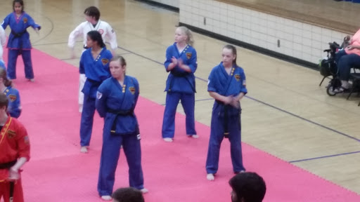 Community Center «Eisenhower Community Center», reviews and photos, 1001 MN-7, Hopkins, MN 55305, USA