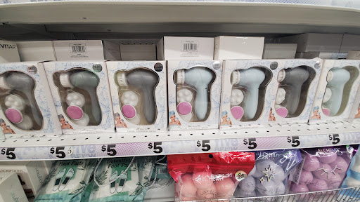 Variety Store «Five Below», reviews and photos, 1776 E Jefferson St, Rockville, MD 20850, USA