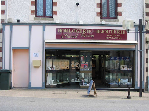 Magasin Bijouterie Cheval Rémy Bain-de-Bretagne