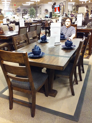 Furniture Store «Ashley HomeStore», reviews and photos, 1810 S Broadway, Los Angeles, CA 90015, USA