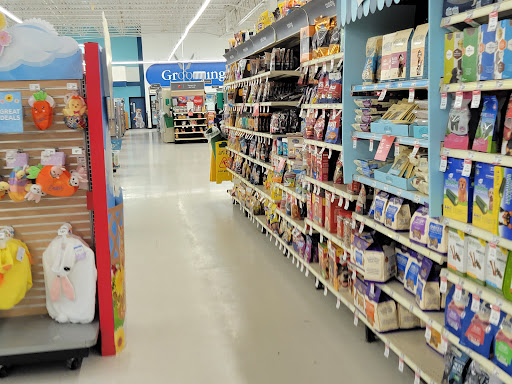 Pet Supply Store «PetSmart», reviews and photos, 290 S Broadway, Salem, NH 03079, USA