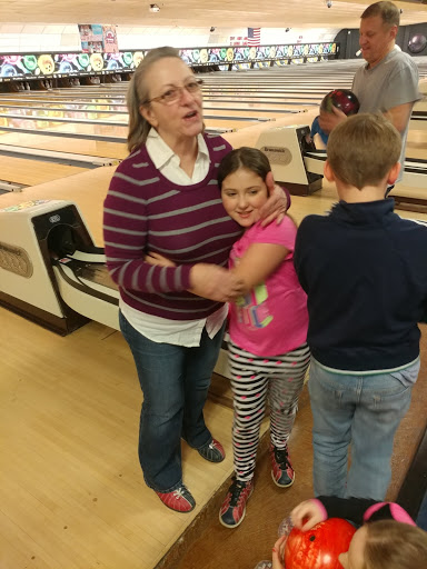 Bowling Alley «Poelking Woodman Lanes», reviews and photos, 3200 Woodman Dr, Kettering, OH 45420, USA