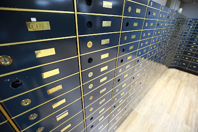 CB Lockers Bang Rak Bangkok Safe Deposit Boxes Rental