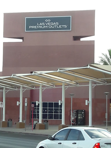 Shopping Mall «Las Vegas North Premium Outlets», reviews and photos, 875 S Grand Central Pkwy, Las Vegas, NV 89106, USA