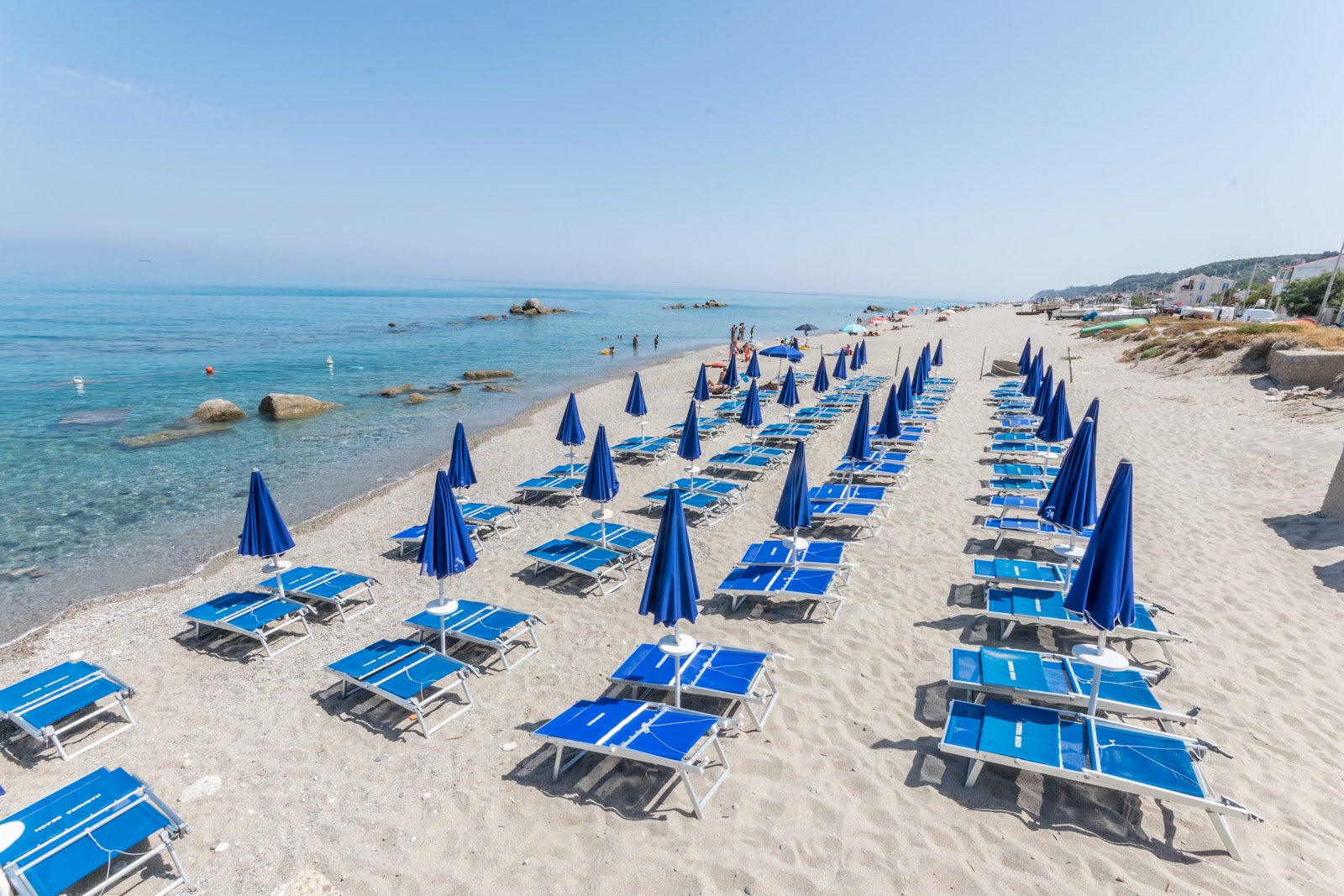 Foto von Messina Marmora mit heller sand Oberfläche