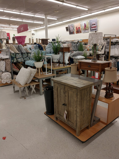 Department Store «T.J. Maxx», reviews and photos, 70 NJ-36, Eatontown, NJ 07724, USA