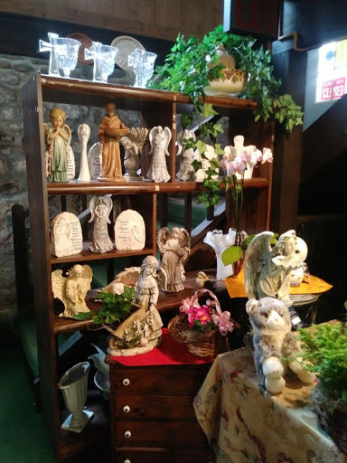 Florist «Springbrook Gardens Florist & Greenhouses», reviews and photos, 23614 Power Rd, Farmington, MI 48336, USA