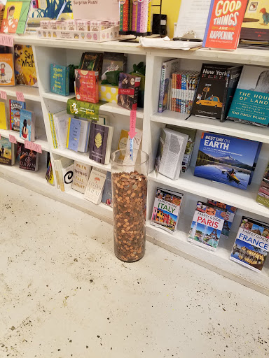 Book Store «Little Shop of Stories», reviews and photos, 133 E Court Square # A, Decatur, GA 30030, USA