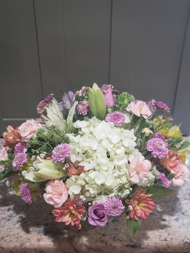 Florist «Carrolls Florist of Beverly», reviews and photos, 385 Cabot St, Beverly, MA 01915, USA