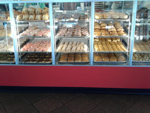 Donut Shop «BoSa Donuts», reviews and photos, 155 E Williams Field Rd, Gilbert, AZ 85295, USA