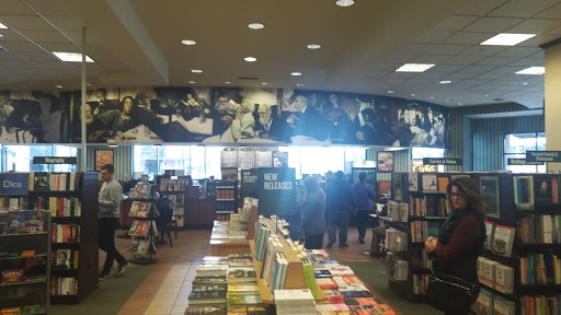 Book Store «Barnes & Noble Booksellers Sugarhouse», reviews and photos, 1104 E 2100 S, Salt Lake City, UT 84106, USA