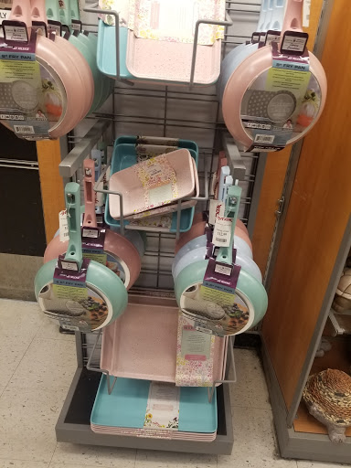 Department Store «T.J. Maxx», reviews and photos, 33025 Grand River Ave, Farmington, MI 48336, USA