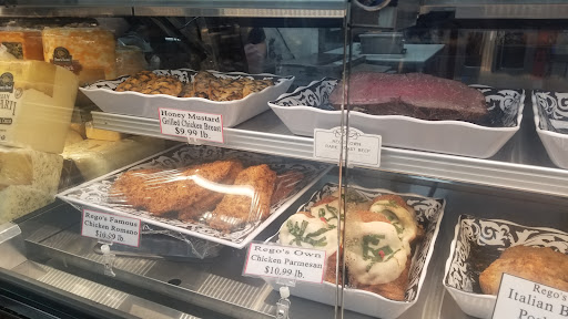 Grocery Store «Rego Brothers», reviews and photos, 19600 W 130th St, Strongsville, OH 44136, USA