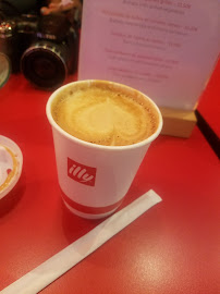 Cappuccino du Café illy à Paris - n°9