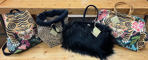 Yarn Store «Four Purls Yarn Shop», reviews and photos, 334 3rd St NW, Winter Haven, FL 33881, USA