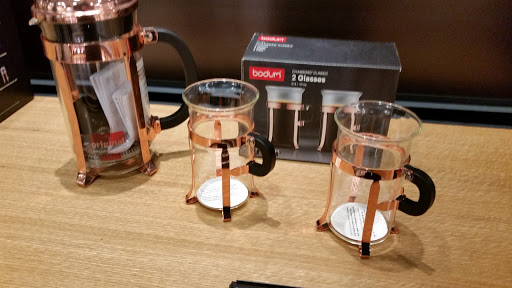 Book Store «Amazon Books», reviews and photos, 3441 N Southport Ave, Chicago, IL 60657, USA