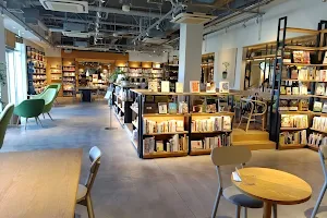 Starbucks Coffee - Kashiwanoha Tsutaya Books image