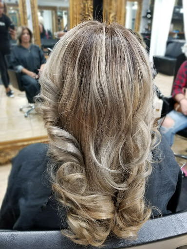 Beauty Salon «D R Hair Salon», reviews and photos, 430 S Central Ave, Apopka, FL 32703, USA