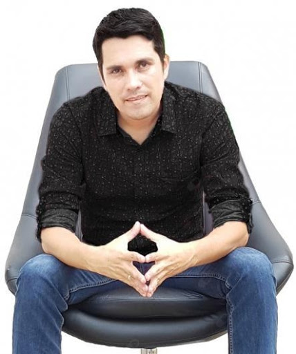 Dr. Fabian Pineda Acosta, Psicólogo