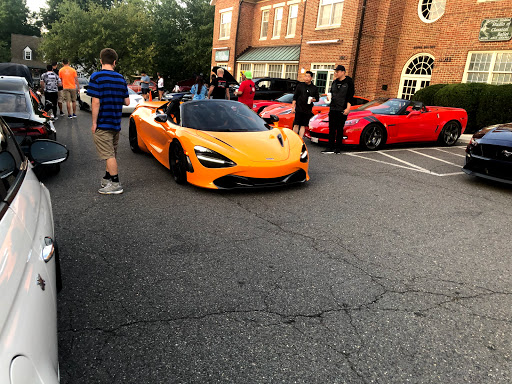 Shopping Mall «Village Centre», reviews and photos, 776 Walker Rd, Great Falls, VA 22066, USA