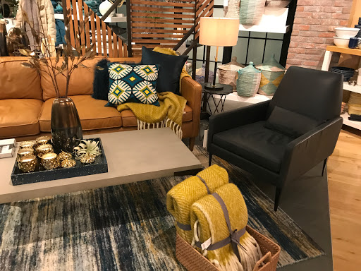 Furniture Store «west elm», reviews and photos, 1201 NW Couch St, Portland, OR 97209, USA
