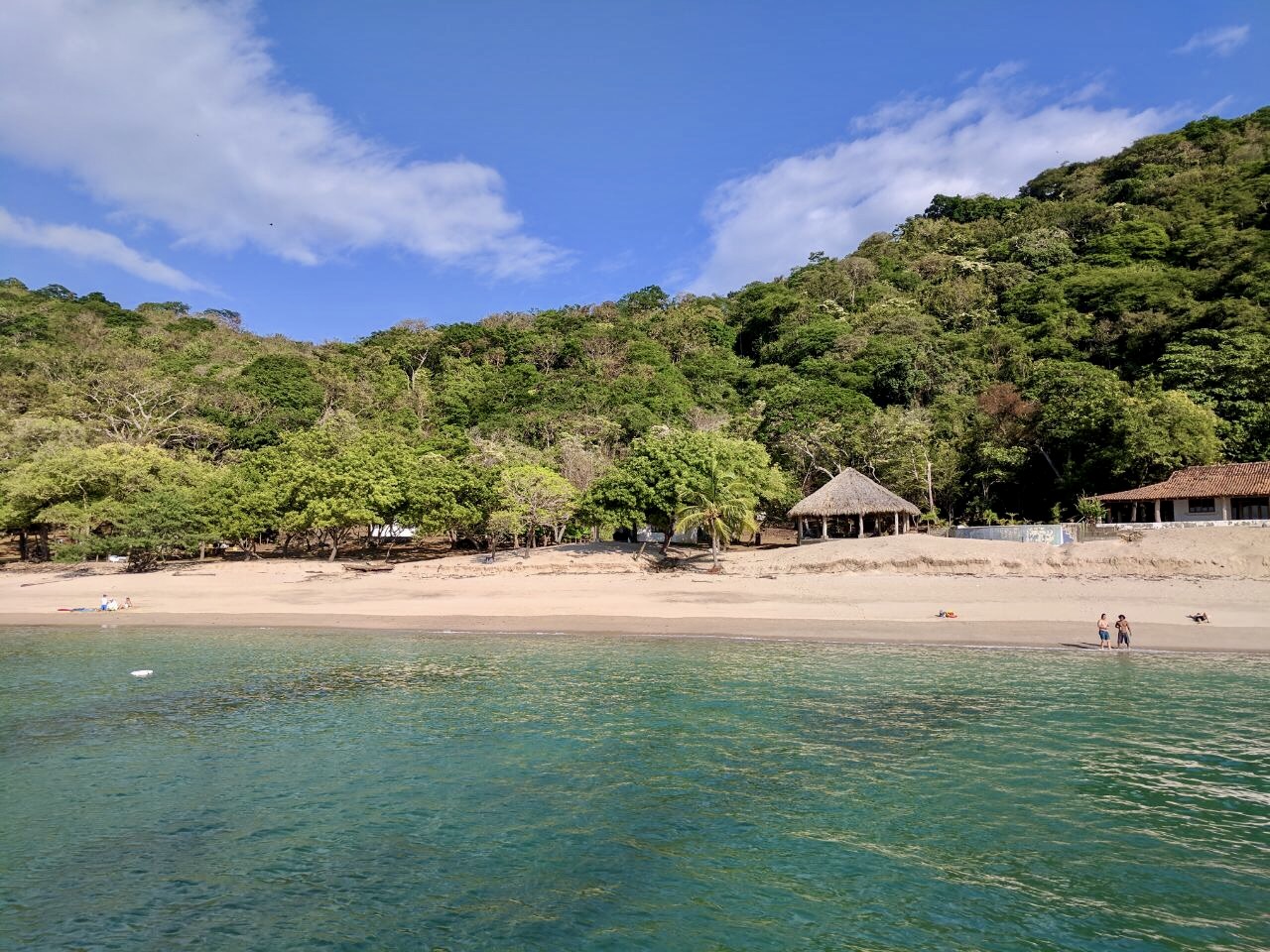 Foto de Playa del Cinco con arena beige superficie