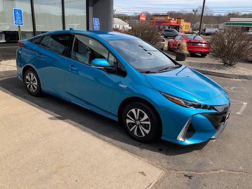 Toyota Dealer «Toyota of Wallingford», reviews and photos, 859 N Colony Rd, Wallingford, CT 06492, USA