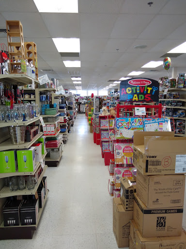 Department Store «Renys Department Store», reviews and photos, 151 Main St, Bridgton, ME 04009, USA