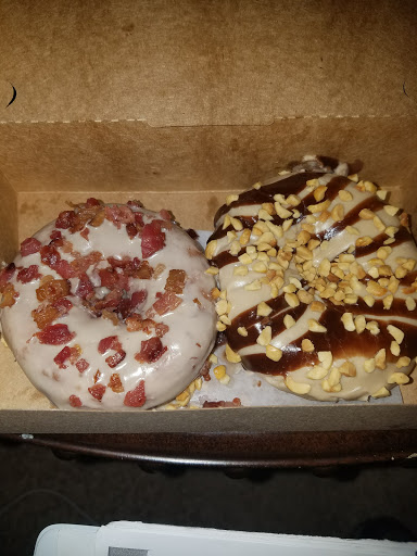 Donut Shop «Duck Donuts», reviews and photos, 409 Pisgah Church Rd, Greensboro, NC 27455, USA