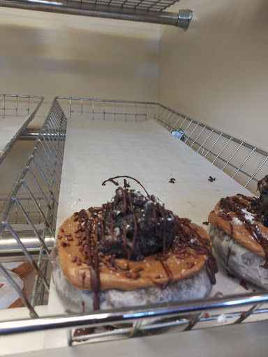 Donut Shop «Honey Dew Donuts», reviews and photos, 225 E Washington St, North Attleborough, MA 02760, USA