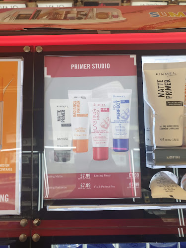 Reviews of Superdrug in Reading - Cosmetics store