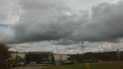 Movie Theater «Rave Motion Pictures Milford 16», reviews and photos, 500 Rivers Edge Dr, Milford, OH 45150, USA