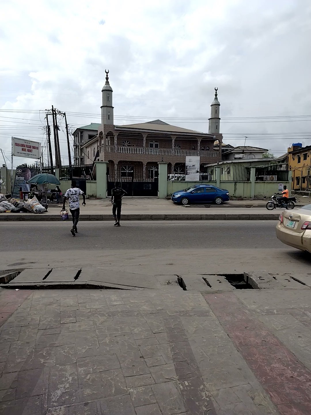 Oke-Ira nla Central Mosque