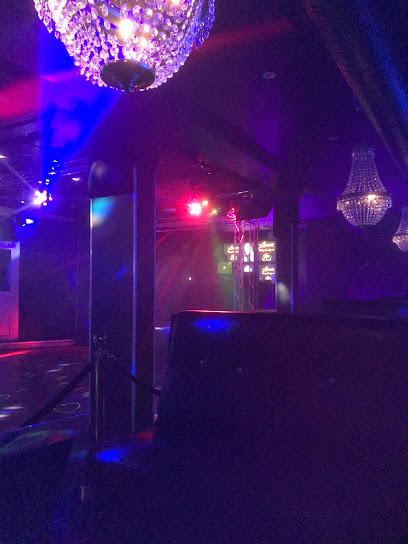 FIVE NIGHTCLUB