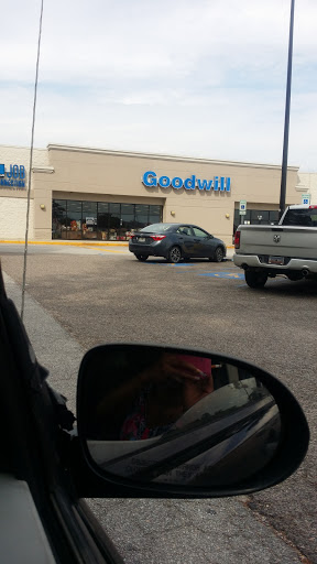 Thrift Store «Goodwill», reviews and photos