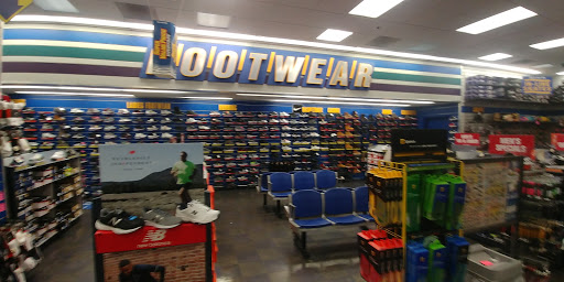 Sporting Goods Store «Big 5 Sporting Goods», reviews and photos, 4794 Manzanita Ave #1, Carmichael, CA 95608, USA
