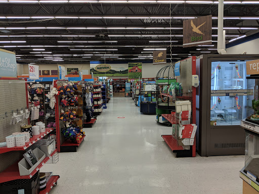 Pet Supply Store «Petco Animal Supplies», reviews and photos, 2575 Fairview Ave N, Roseville, MN 55113, USA