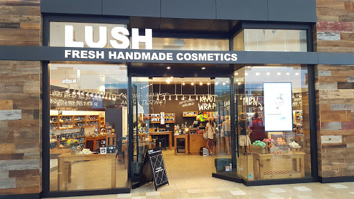 Lush Cosmetics, 3111 W Chandler Blvd, Chandler, AZ 85226, USA, 