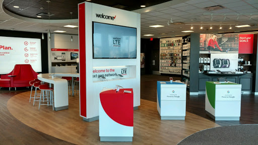 Cell Phone Store «Verizon», reviews and photos, 975 E Oak St, Conway, AR 72032, USA