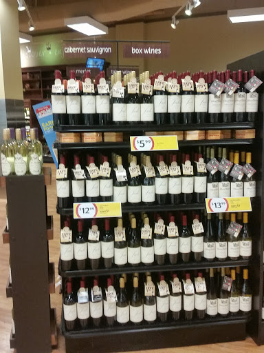 Shopping Mall «Diplomat Mall Shopping Center», reviews and photos, 1725 E Hallandale Beach Blvd, Hallandale Beach, FL 33009, USA