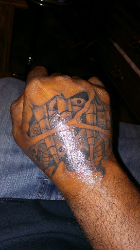 Tattoo Shop «Body Language Tattoo Columbus», reviews and photos, 1101 S Hamilton Rd, Columbus, OH 43227, USA