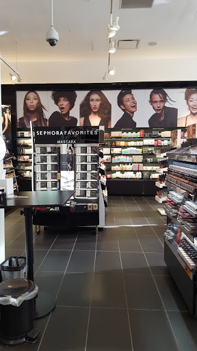Cosmetics Store «SEPHORA», reviews and photos, 1950 Northern Blvd, Manhasset, NY 11030, USA