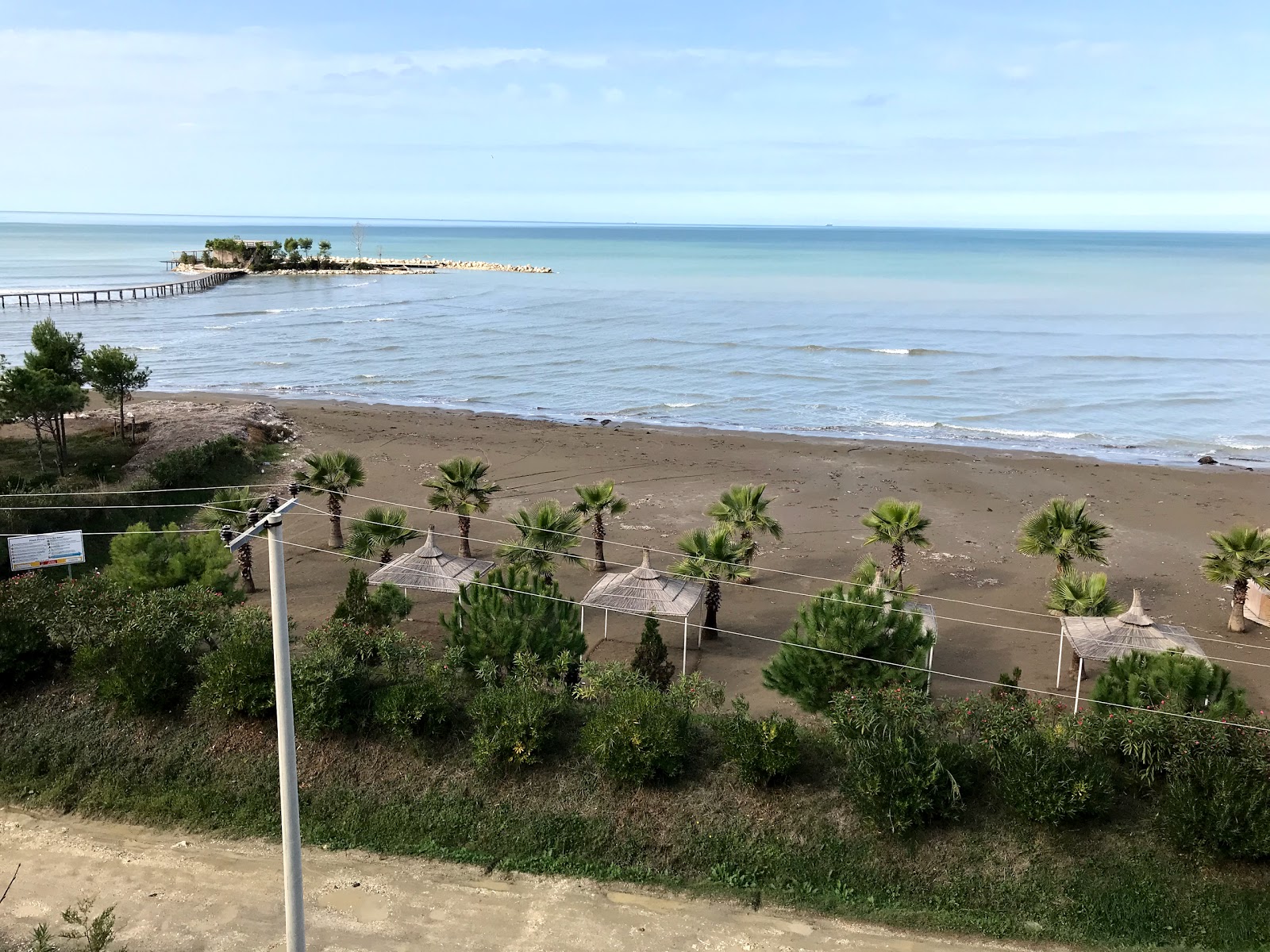 Photo de Karpen beach - recommandé pour les voyageurs en famille avec des enfants