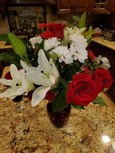 Florist «Queen Anne Flowers Inc», reviews and photos, 729 W Jericho Turnpike, Huntington, NY 11743, USA