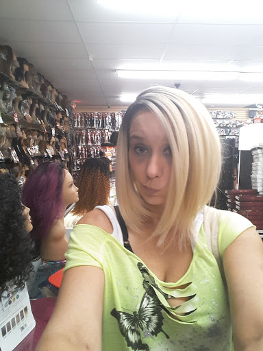Beauty Supply Store «Shake N Go Beauty Supply», reviews and photos, 840 E Memorial Blvd, Lakeland, FL 33801, USA