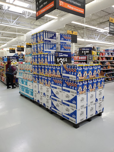 Department Store «Walmart Supercenter», reviews and photos, 6819 Walton Ln, Gloucester Courthouse, VA 23061, USA