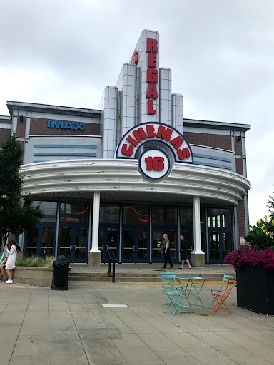 Movie Theater «Regal Cinemas Crocker Park 16 & IMAX», reviews and photos, 30147 Detroit Ave, Westlake, OH 44145, USA