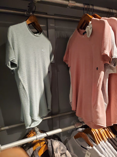 Clothing Store «Hollister Co.», reviews and photos, 301 Mt Hope Ave, Rockaway, NJ 07866, USA
