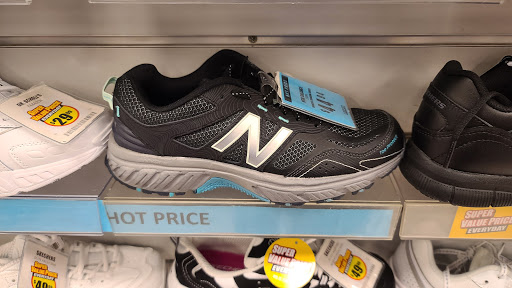 Sporting Goods Store «Big 5 Sporting Goods», reviews and photos, 1675 W Lacey Blvd, Hanford, CA 93230, USA